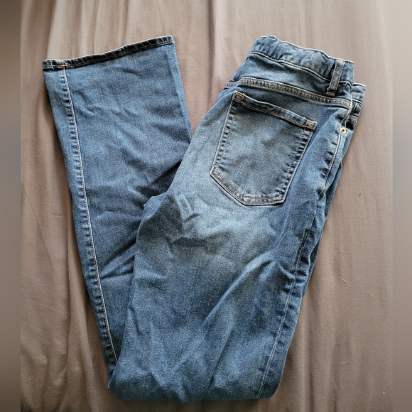 EUC Old Navy ~ Boys boot-cut jeans - Picture 1 of 3